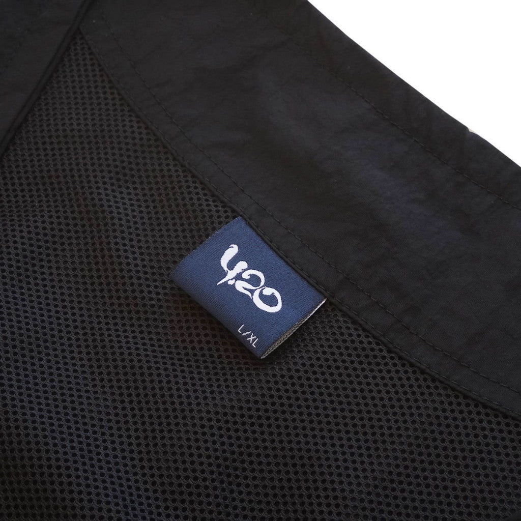 4.20 Vest Mono Tone Black Dusky Crinkle
